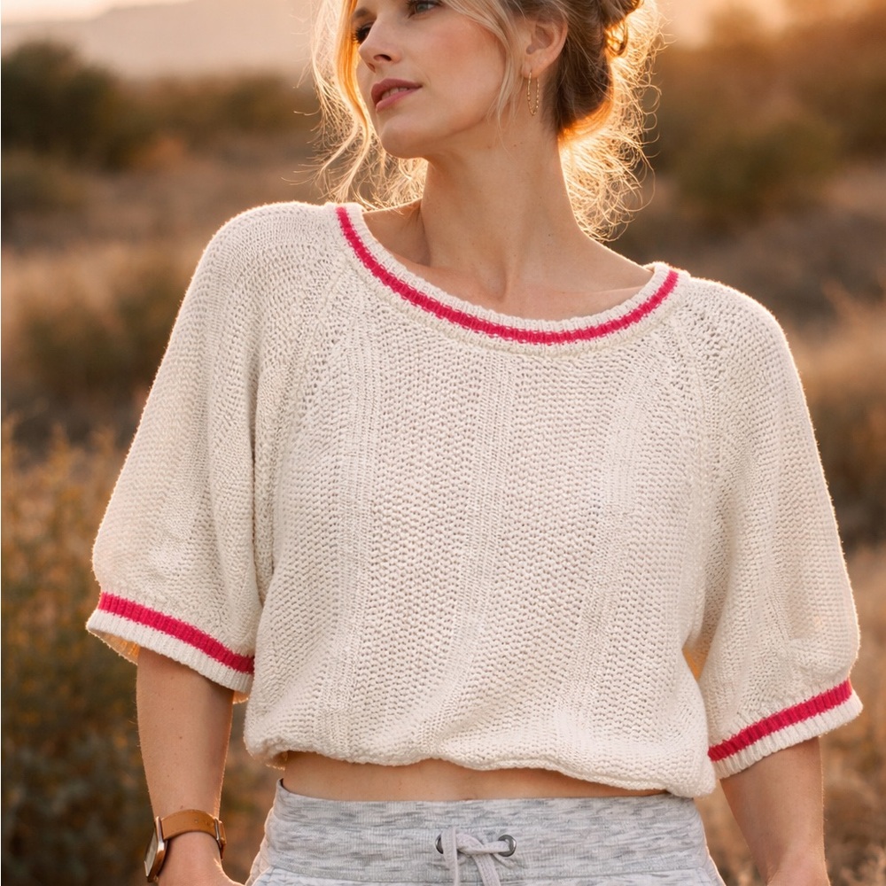 BDG Cream Red Trim Cropped Sweater Soft Knit Short Sleeve Boho Medium